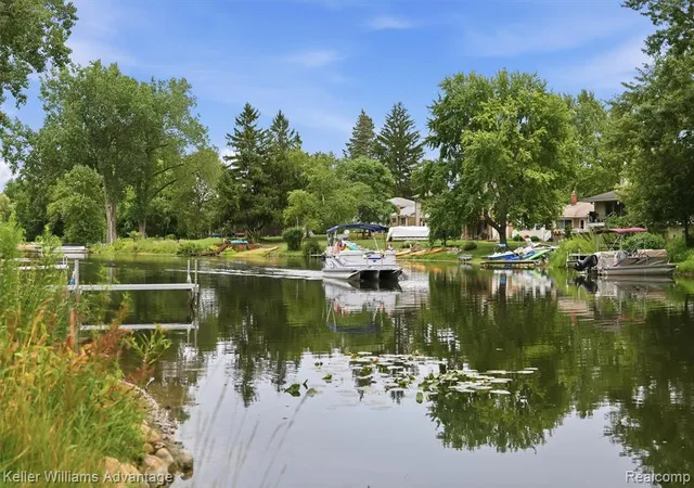 5th image of 701 Artdale Dr, White Lake, MI 48383 | MLS# 61021111