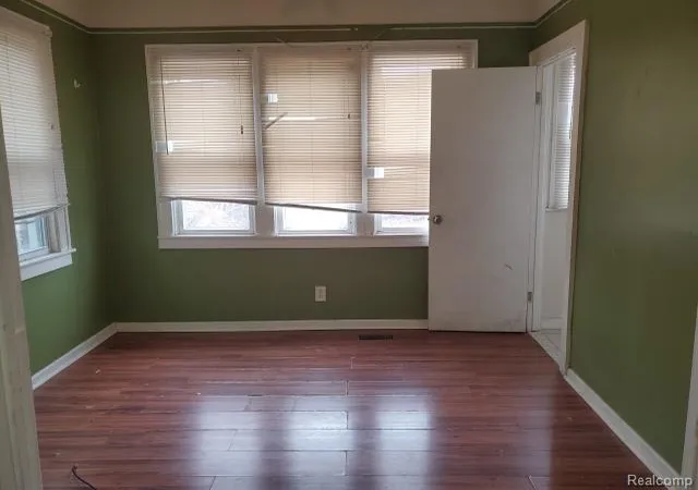 4th image of 4836 Courville St, Detroit, MI 48224 | MLS# 60994326
