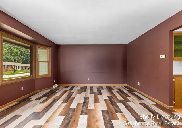 2nd image of 3078 Paris Park Dr, Kentwood, MI 49512 | MLS# 70552632
