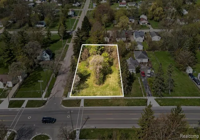 1st image of 3261 Sheridan Ave, Saginaw, MI 48601 | MLS# 60990269