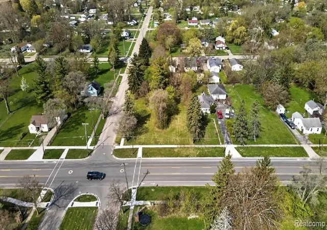 9th image of 3261 Sheridan Ave, Saginaw, MI 48601 | MLS# 60990269