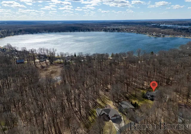 Photo 2 of Single family home for sale at 7389 Silver Ridge Dr, Rockford, MI 49341 | MLS# 70519399 | Listing updated on 2026-03-17