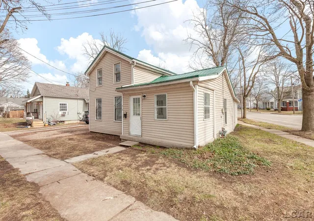 Homes for sale in Adrian, MI | 206 Ormsby St, Adrian, MI 49221 | MLS# 50202107
