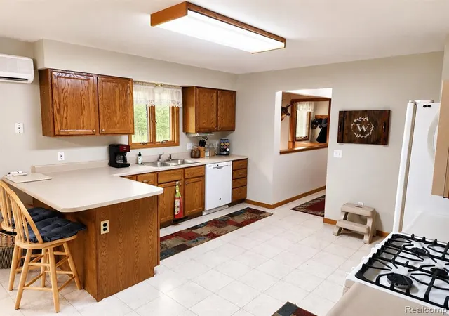 2nd image of 11183 Wolf Rd, Johannesburg, MI 49751 | MLS# 61014403