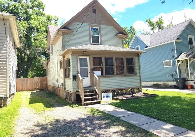2nd image of 1133 Division St, Kalamazoo, MI 49001 | MLS# 70541199