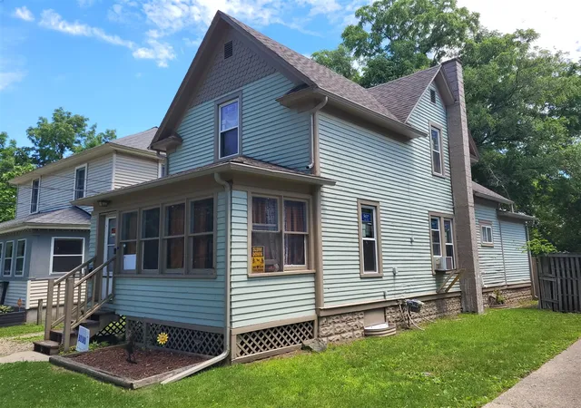 3rd image of 1133 Division St, Kalamazoo, MI 49001 | MLS# 70541199