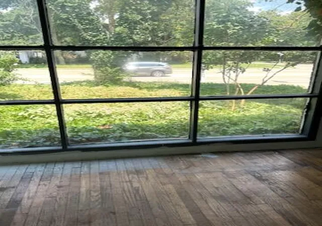 Photo 3 of Single family home for sale at 1211 Washtenaw Ave, Ypsilanti, MI 48197 | MLS# 70487840 | Listing updated on 2025-10-03
