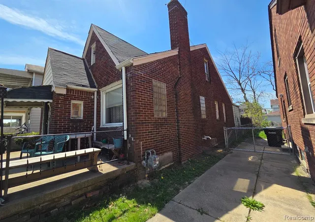 Homes for sale in Detroit, MI | 8869 Manor St, Detroit, MI 48204 | MLS# 60391725