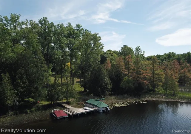 Homes for sale in Attica, MI | 1702 Birch Rd, Attica, MI 48412 | MLS# 61000349
