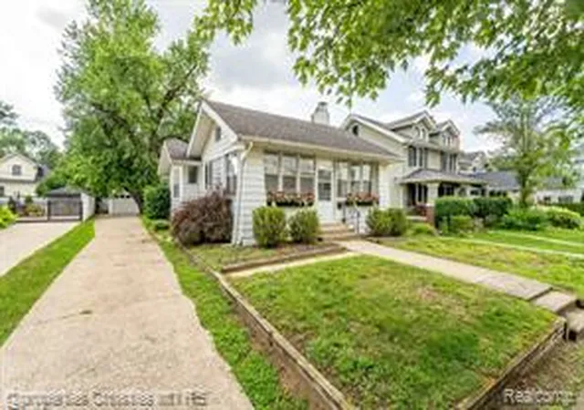 Homes for sale in Royal Oak, MI | 1609 N Washington Ave, Royal Oak, MI 48067 | MLS# 61010058