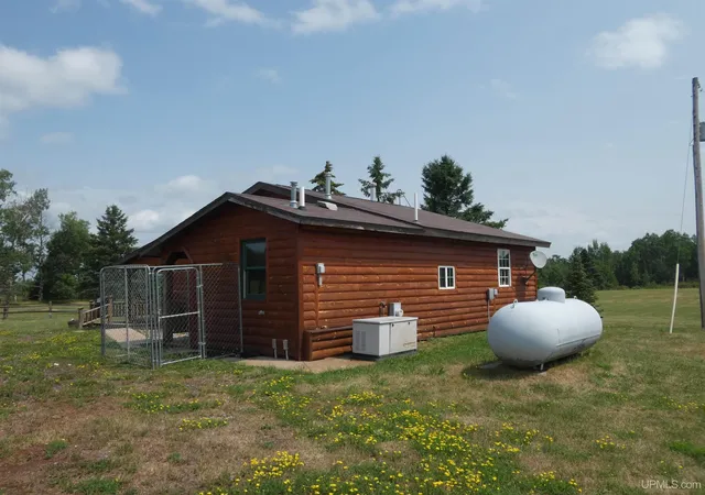 Photo 3 of Single family home for sale at 15367 Airport Rd, Ewen, MI 49925 | MLS# 50217227 | Listing updated on 2026-08-28