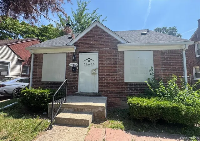 Photo 1 of Single family home for sale at 20452 Tracey St, Detroit, MI 48235 1571 | MLS# 61024381 | Listing updated on 2026-08-28