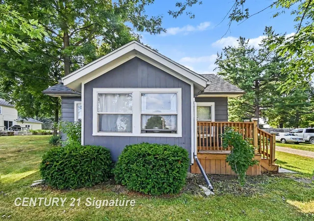 Photo 2 of Sale Pending at 11358 S Us 27 Hwy, De Witt, MI 48820 | MLS# 50217076 | Listing updated on 2026-08-31