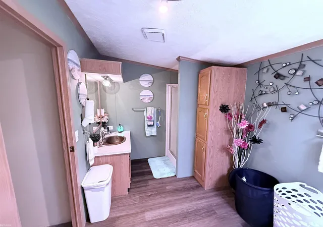 5th image of 48364 Eureka Rd, Clinton Township, MI 48036 | MLS# 50213261