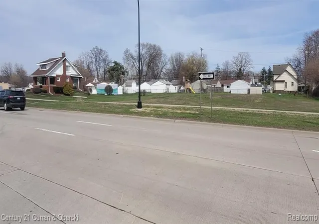 3rd image of 14447 Telegraph Rd, Taylor, MI 48180 | MLS# 60203093