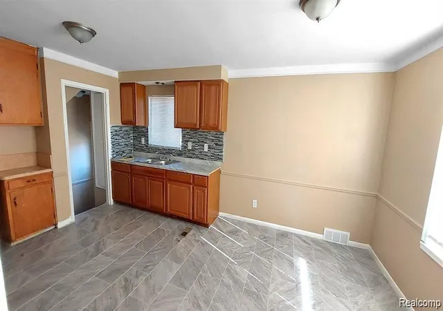 4th image of 15411 E State Fair St, Detroit, MI 48205 | MLS# 60966309