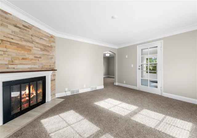 Photo 4 of Sale Pending at 28080 Pierce St, Southfield, MI 48076 | MLS# 70491380 | Listing updated on 2025-12-23