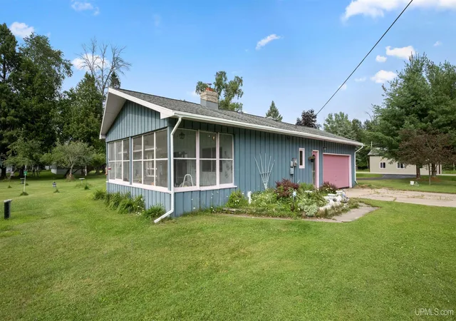 5th image of 4307 M Rd, Escanaba, MI 49829 | MLS# 50217097