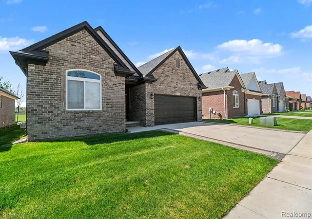 Photo 3 of Sale Pending at 15330 Eton Pointe Dr, Clinton Township, MI 48035 1467 | MLS# 60992294 | Listing updated on 2026-08-31