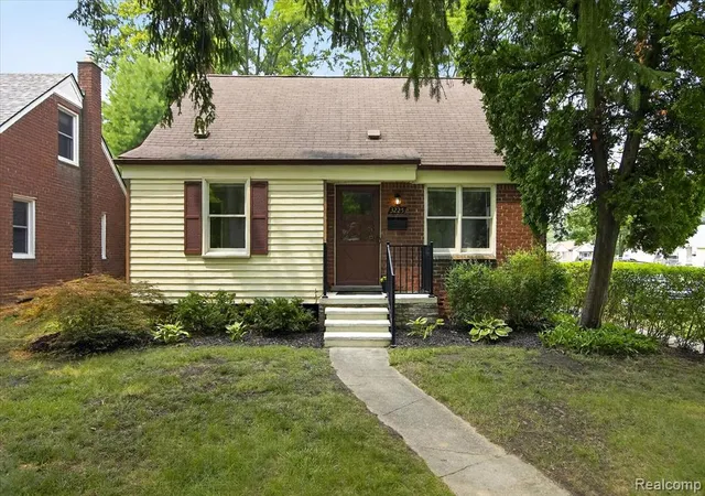 1st image of 3225 N Altadena Ave, Royal Oak, MI 48073 | MLS# 61012969