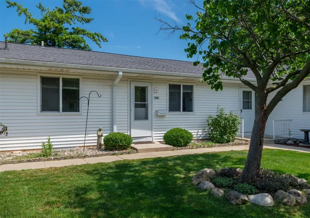 2nd image of 5005 Green Meadow Rd, Kalamazoo, MI 49009 | MLS# 70545646
