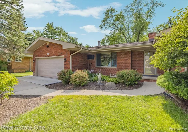 5th image of 2810 Walbridge Rd, Rochester Hills, MI 48307 | MLS# 61010291