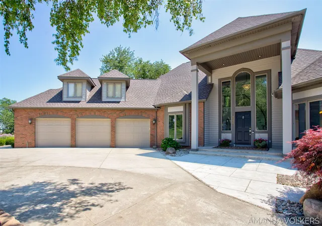 Photo 2 of Sale Pending at 8608 Woodruff Dr, Byron Center, MI 49315 | MLS# 70480151 | Listing updated on 2025-09-19