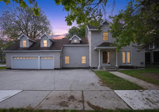 Single family home for sale at 1109 S Genesee Dr, Lansing, MI 48915 | MLS# 70514729