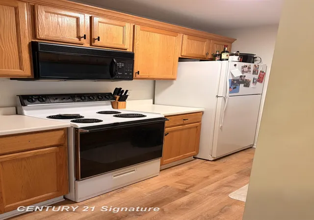 Homes for sale in Fenton, MI | 12536 Saint Andrews Wy, Fenton, MI 48430 | MLS# 50213407