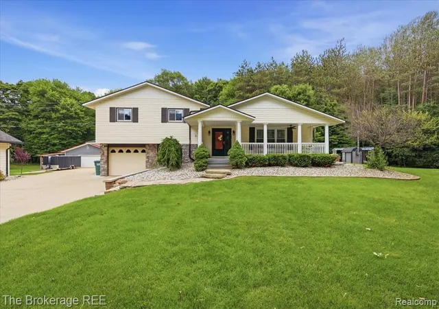 Photo 1 of Single family home for sale at 440 N Elm Grove Rd, Lapeer, MI 48446 3547 | MLS# 61024480 | Listing updated on 2026-09-06
