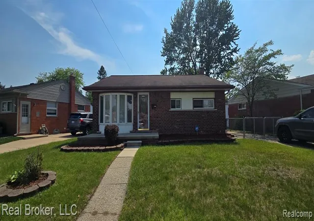 Homes for sale in Taylor, MI | 23401 Filmore St, Taylor, MI 48180 2342 | MLS# 60998157