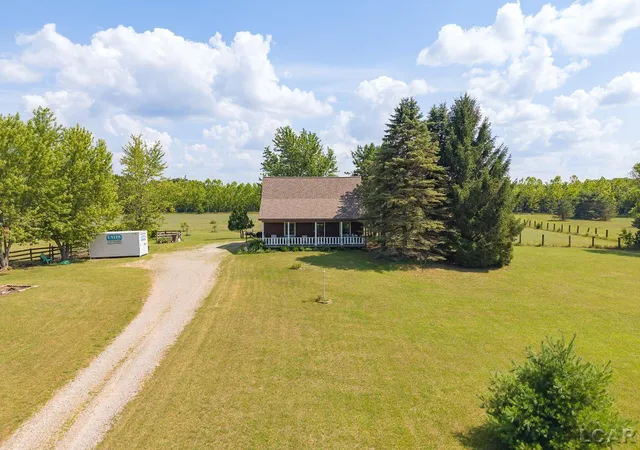 Homes for sale in Manchester, MI | 17721 Pleasant Lake Rd, Manchester, MI 48158 | MLS# 50214429