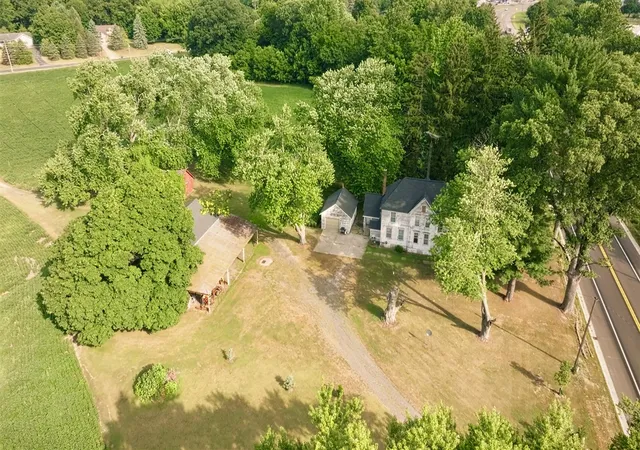 10th image of 4605 M 139 Rd, Saint Joseph, MI 49085 | MLS# 70483033