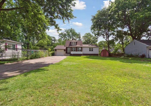 Photo 3 of Sale Pending at 27144 Barkman St, Roseville, MI 48066 | MLS# 50187221 | Listing updated on 2025-11-14