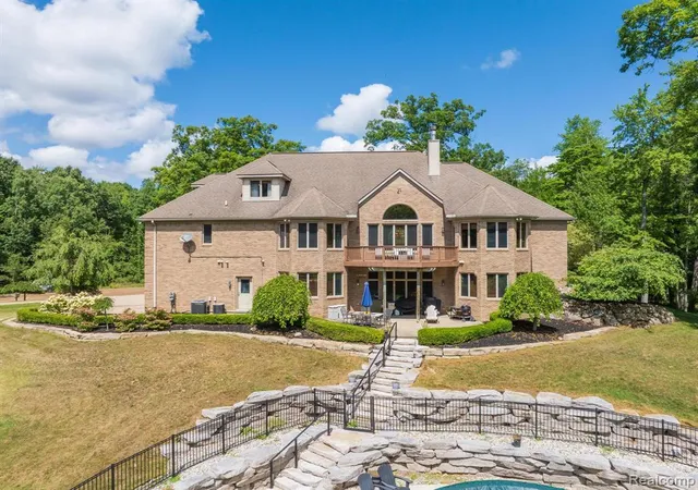 Photo 2 of Mansion for sale at 2550 Birch Grove Ct, Oxford, MI 48370 2251 | MLS# 61024590 | Listing updated on 2026-09-12