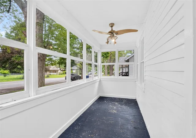 2nd image of 712 Fenimore Ave, Kalamazoo, MI 49048 | MLS# 70552548