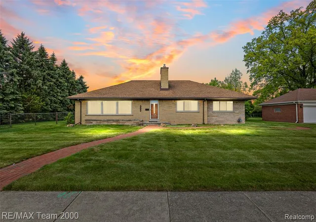 Homes for sale in Dearborn, MI | 111 Brentwood Dr, Dearborn, MI 48124 | MLS# 60998597