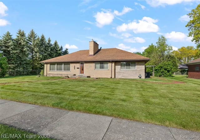 Homes for sale in Dearborn, MI | 111 Brentwood Dr, Dearborn, MI 48124 | MLS# 60998597