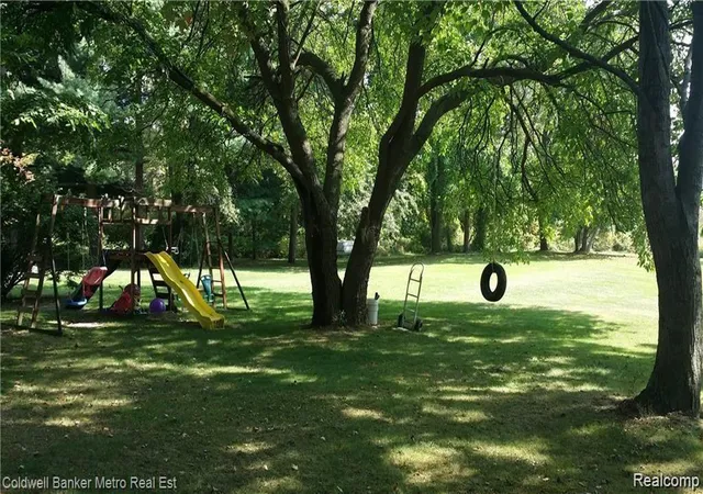 Photo 3 of Single family home for sale at 6741 Highland Rd, Waterford, MI 48327 | MLS# 60066747 | Listing updated on 2026-08-03