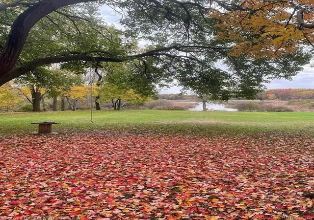 Photo 3 of Single family home for sale at 6741 Highland Rd, Waterford, MI 48327 | MLS# 60066747 | Listing updated on 2026-08-03