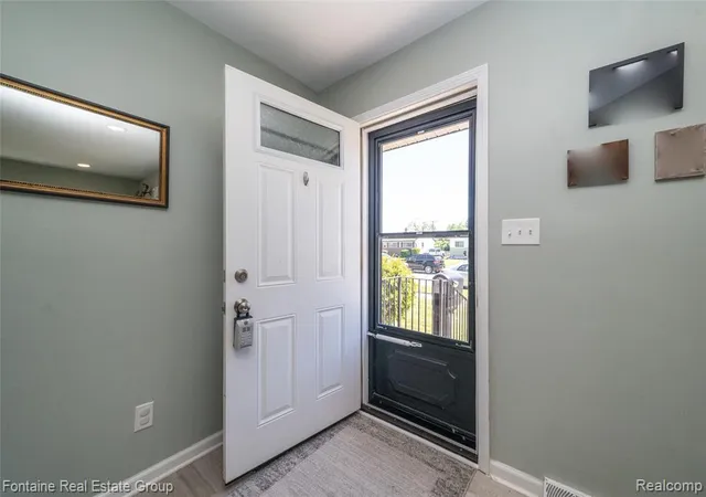 Homes for sale in Livonia, MI | 15165 Garden St, Livonia, MI 48154 | MLS# 60998368