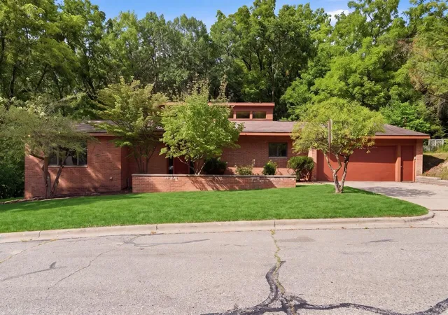 Photo 2 of Sale Pending at 17 Regent Dr, Ann Arbor, MI 48104 | MLS# 70554906 | Listing updated on 2026-09-01