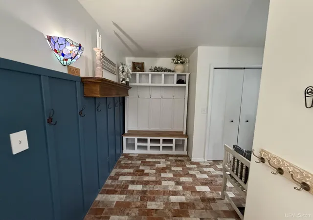 Photo 4 of Single family home for sale at 481 Cherry Crk Rd, Marquette, MI 49855 | MLS# 50206023 | Listing updated on 2026-05-16