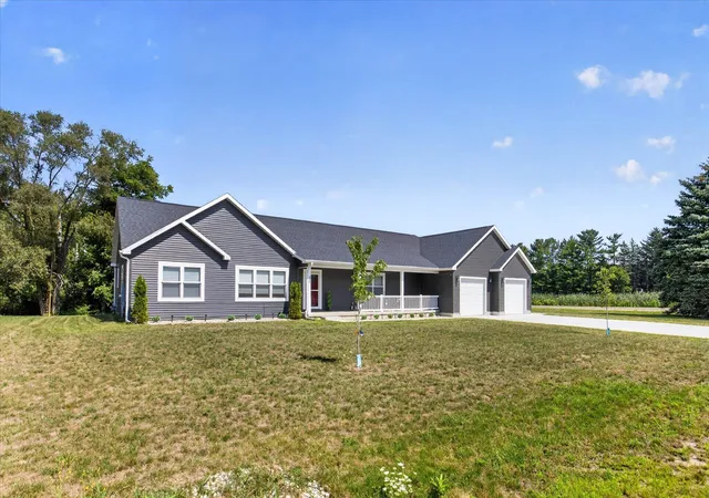 3rd image of 2497 Joseph Dr, Mount Pleasant, MI 48858 | MLS# 80067344
