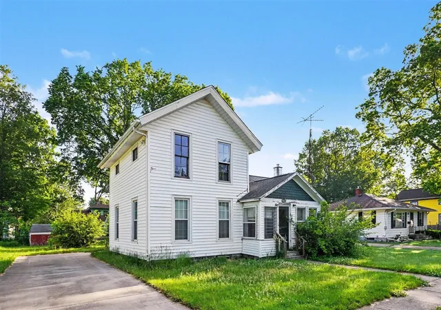 Homes for sale in Vicksburg, MI | 307 E State St, Vicksburg, MI 49097 | MLS# 70537457
