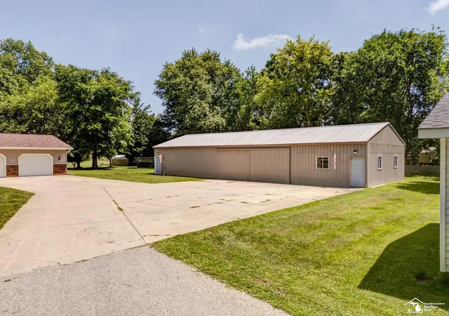 2nd image of 8870 Dixon Rd, Monroe, MI 48161 | MLS# 50213243