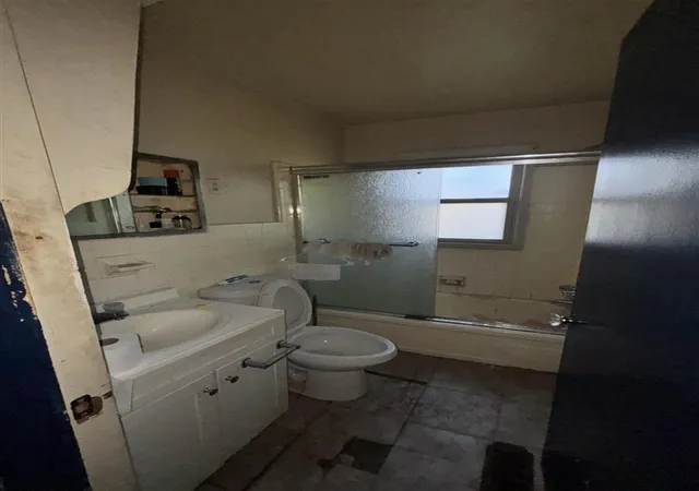 Photo 3 of Single family home for sale at 19240 Hull St, Detroit, MI 48203 | MLS# 70554042 | Listing updated on 2026-09-07