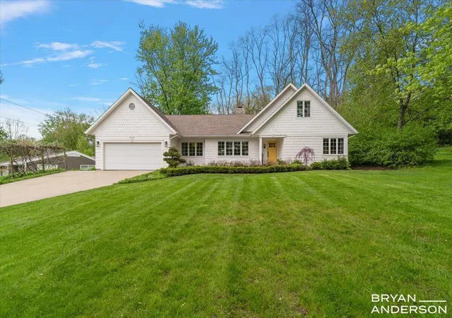 Homes for sale in Grand Rapids, MI | 2925 Reeds Lake Blvd, Grand Rapids, MI 49506 | MLS# 70530380