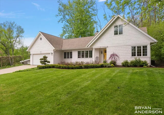 Homes for sale in Grand Rapids, MI | 2925 Reeds Lake Blvd, Grand Rapids, MI 49506 | MLS# 70530380