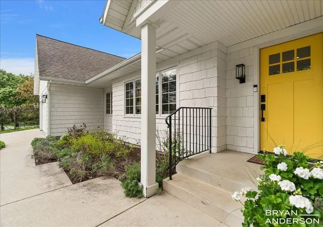 Homes for sale in Grand Rapids, MI | 2925 Reeds Lake Blvd, Grand Rapids, MI 49506 | MLS# 70530380